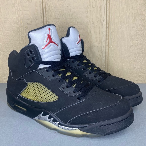 aj5 black metallic